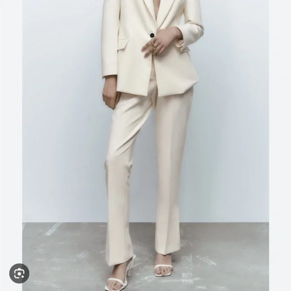 ZARA NEW WOMAN FITTED BUTTONED TAILORED
BLAZER ECRU WHITE 8309/585 Size M - Picture 3 of 5